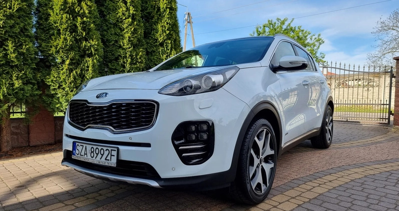 Kia Sportage cena 77900 przebieg: 165600, rok produkcji 2016 z Szczekociny małe 781